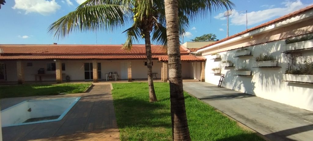 Casas Jardim Taquarão